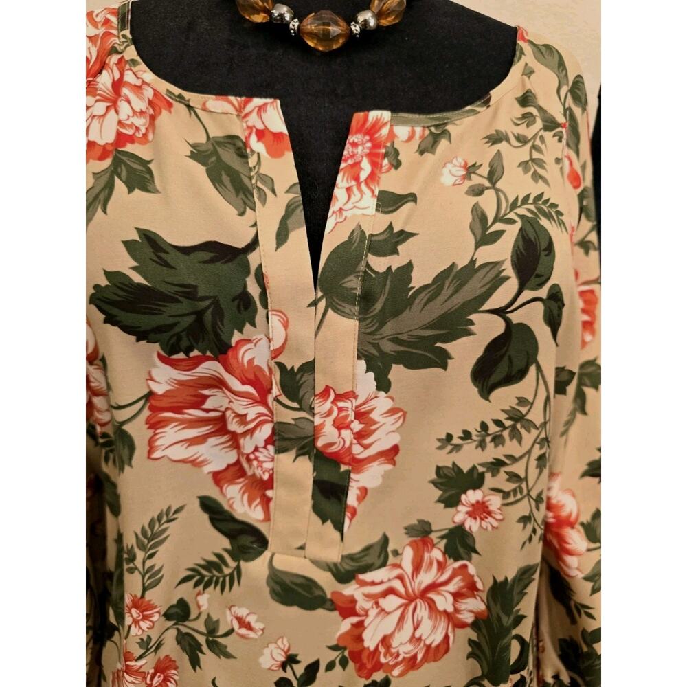LOFT Floral Blouse Women’s Medium Beige Red Split Neck Blouson Hem - Picture 2 of 5